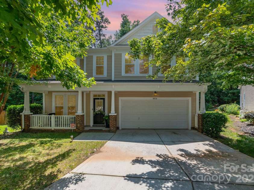9836 Coatbridge Drive, Charlotte, NC 28269.  MLS# CAR4279001, YatesRealty ID 28406. 