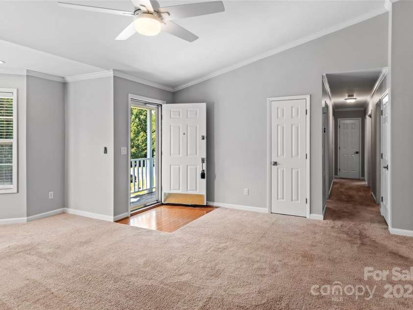 142 Fox Chase Court, Lexington, NC 27295.  MLS# CAR4285178, YatesRealty ID 28407. 