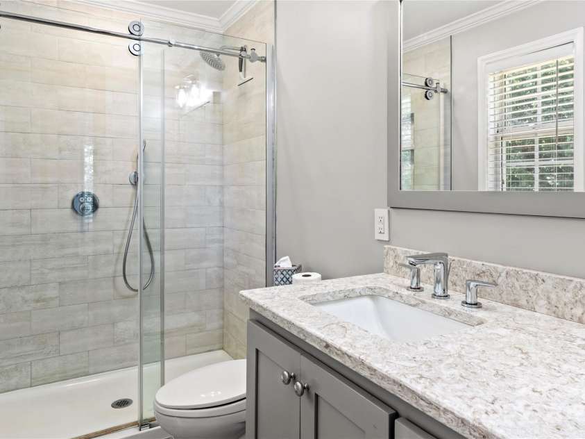 142 Fox Chase Court, Lexington, NC 27295.  MLS# CAR4285178, YatesRealty ID 28407. 