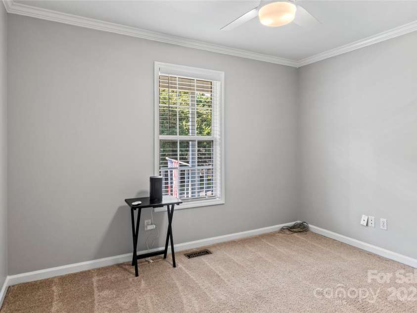 142 Fox Chase Court, Lexington, NC 27295.  MLS# CAR4285178, YatesRealty ID 28407. 