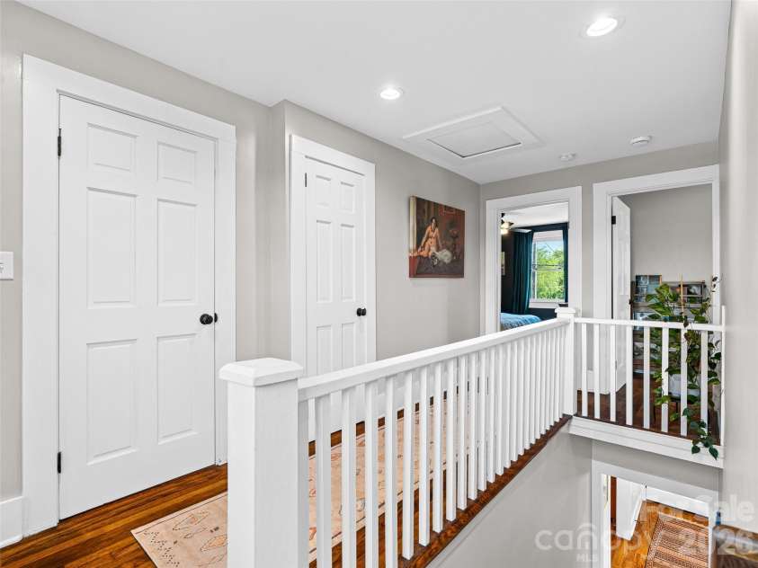 310 Hazel Mill Road, Asheville, NC 28806.  MLS# CAR4385682, YatesRealty ID 28409. 