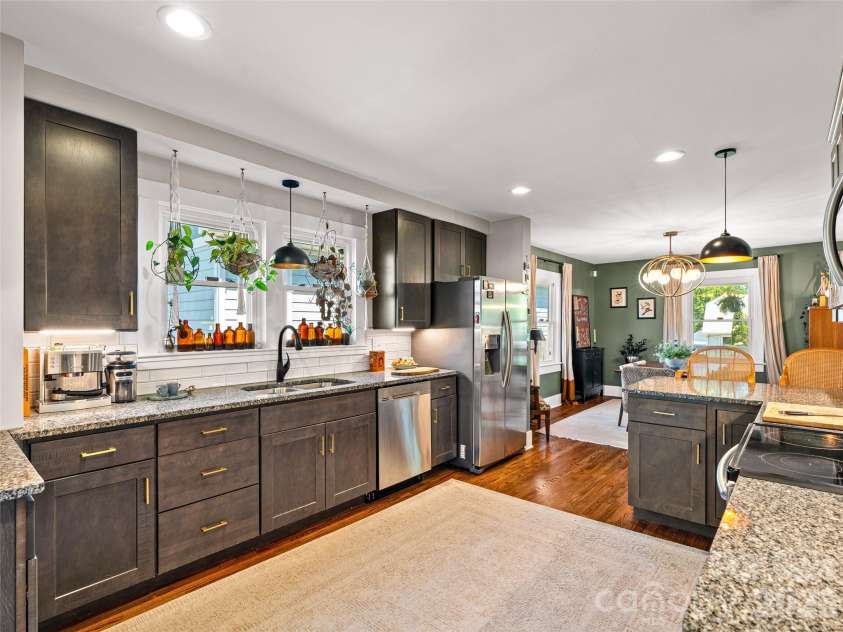 310 Hazel Mill Road, Asheville, NC 28806.  MLS# CAR4385682, YatesRealty ID 28409. Kitchen