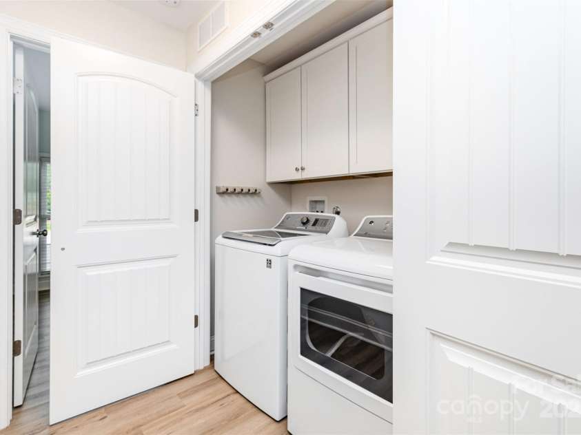 43 Paddington Drive, Concord, NC 28025.  MLS# CAR4270553, YatesRealty ID 28409. Laundry area