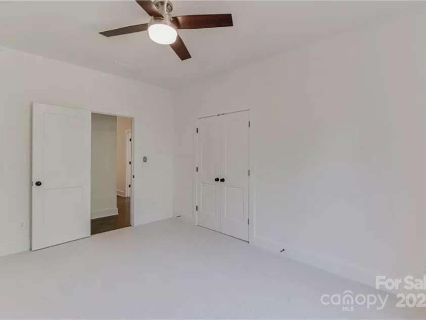 155 Eagle Chase Lane, Troutman, NC 28166.  MLS# CAR4235412, YatesRealty ID 2841. 