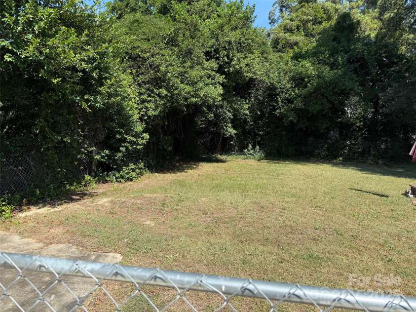 202 Ingram Street, Kershaw, SC 29067.  MLS# CAR4300565, YatesRealty ID 2841. 