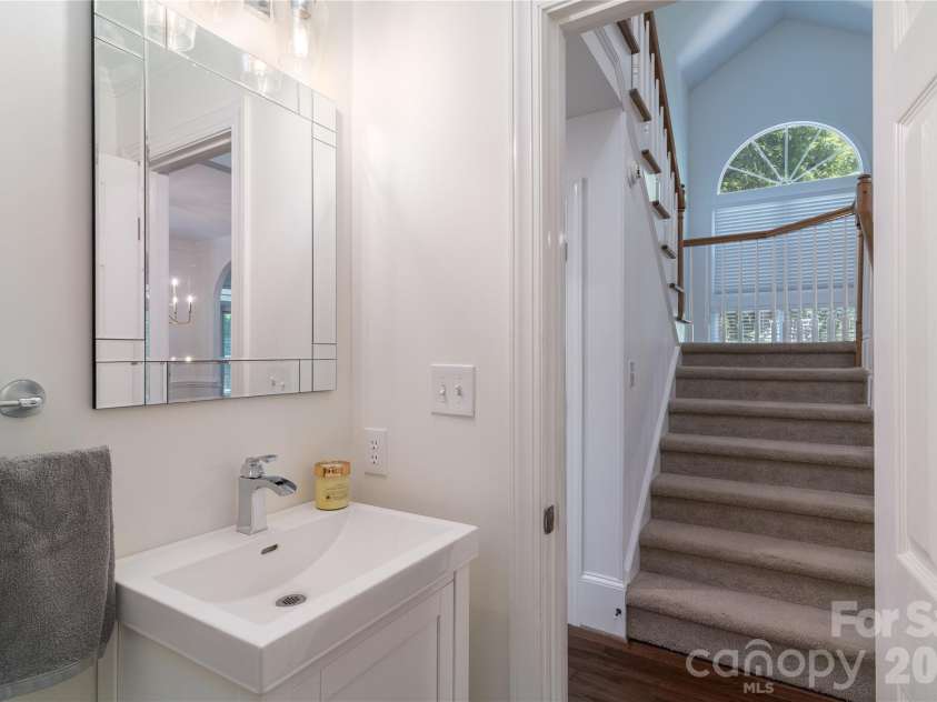 21121 Blakely Shores Drive, Cornelius, NC 28031.  MLS# CAR4382912, YatesRealty ID 28410. 