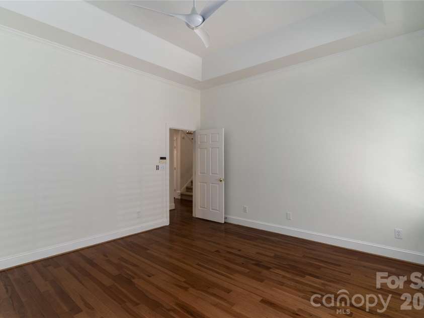 21121 Blakely Shores Drive, Cornelius, NC 28031.  MLS# CAR4382912, YatesRealty ID 28410. 