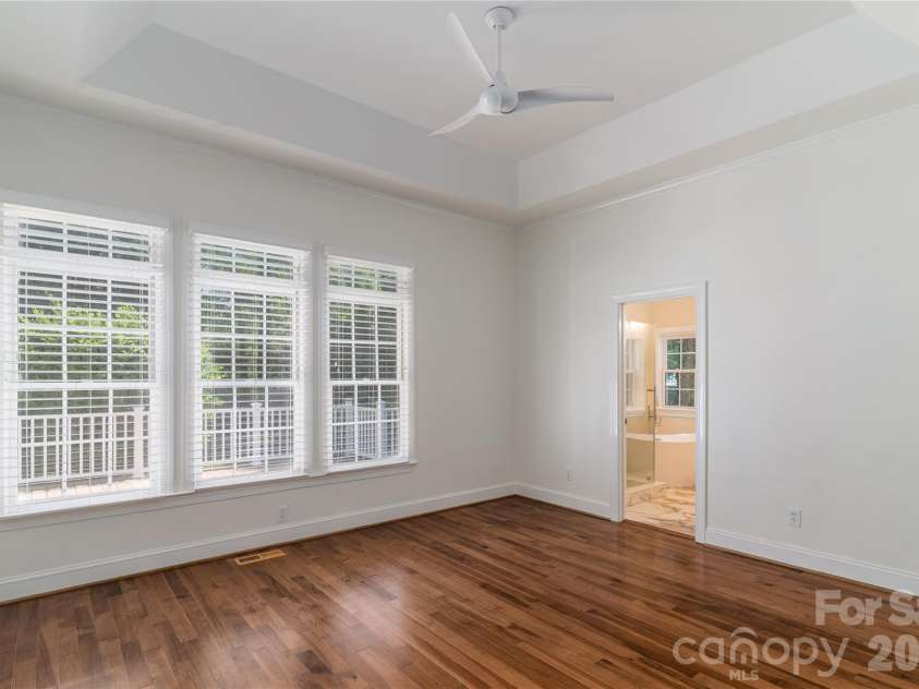 21121 Blakely Shores Drive, Cornelius, NC 28031.  MLS# CAR4382912, YatesRealty ID 28410. 