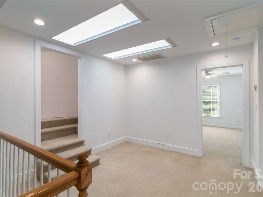 21121 Blakely Shores Drive, Cornelius, NC 28031.  MLS# CAR4382912, YatesRealty ID 28410. 