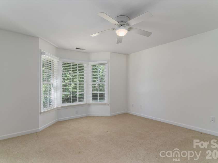 21121 Blakely Shores Drive, Cornelius, NC 28031.  MLS# CAR4382912, YatesRealty ID 28410. 
