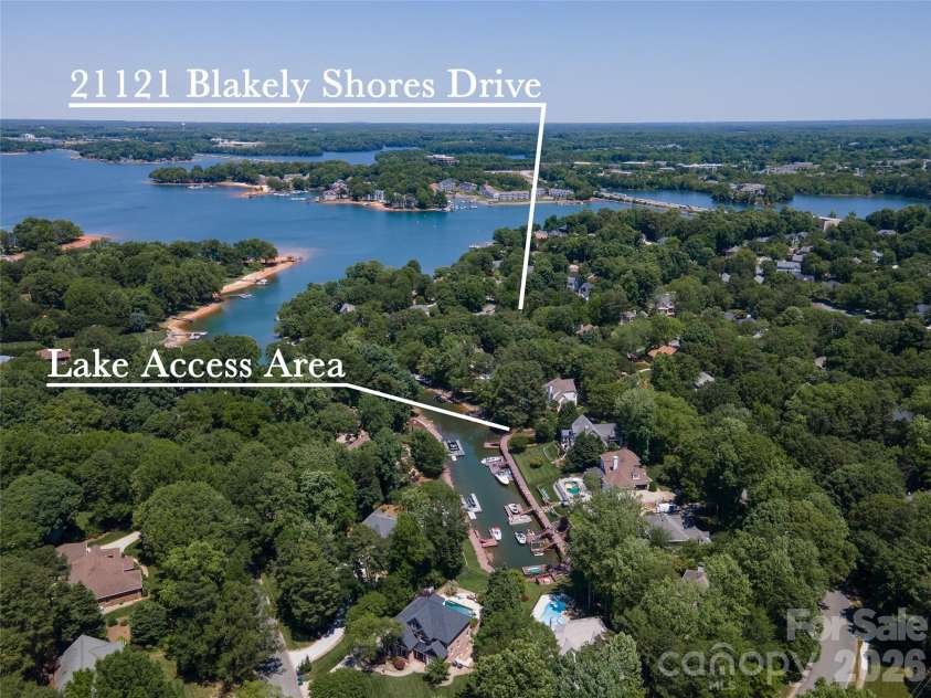 21121 Blakely Shores Drive, Cornelius, NC 28031.  MLS# CAR4382912, YatesRealty ID 28410. 