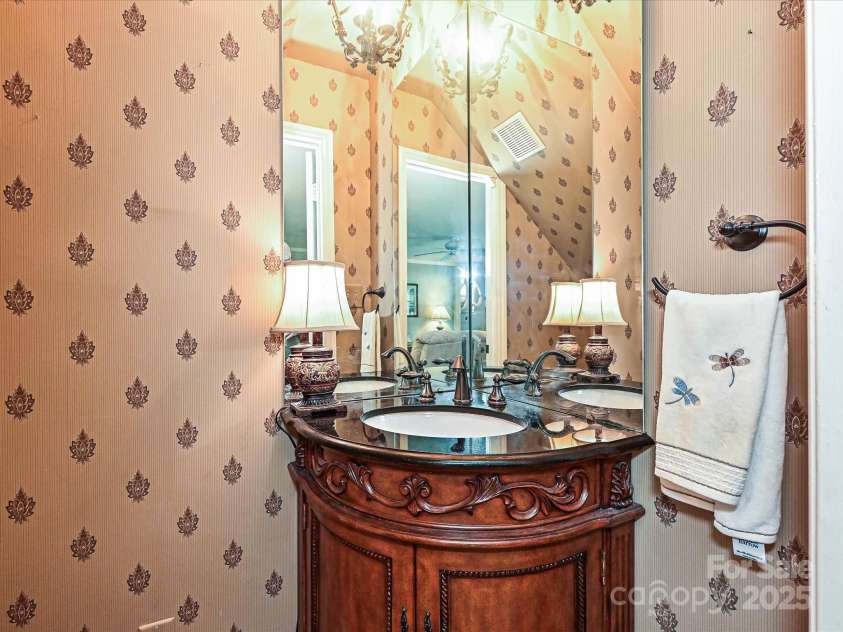 2621 Brightmoor Ridge Drive, Matthews, NC 28105.  MLS# CAR4275858, YatesRealty ID 28410. Powder Room