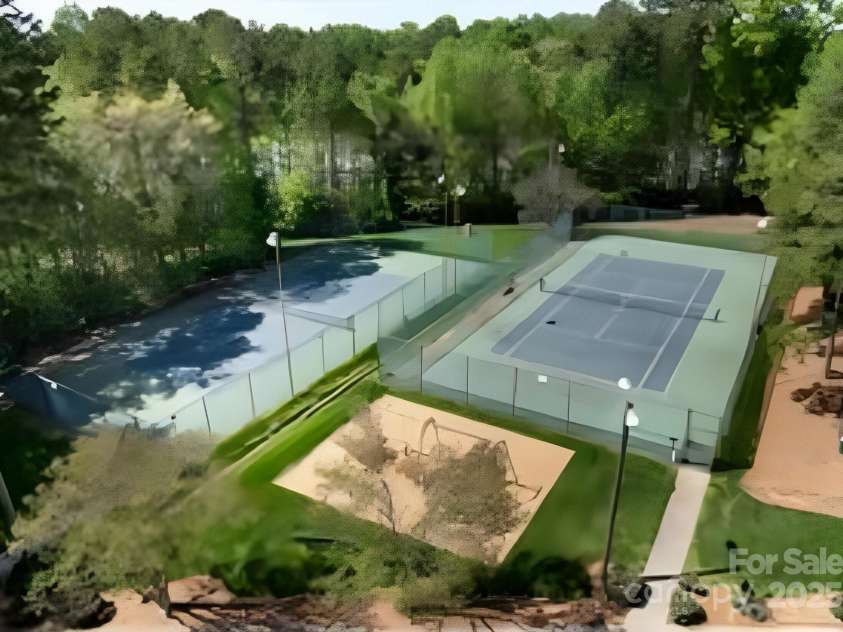 2621 Brightmoor Ridge Drive, Matthews, NC 28105.  MLS# CAR4275858, YatesRealty ID 28410. Tennis Courts