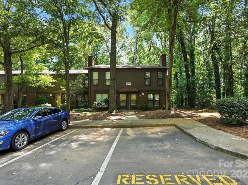 2509 Kilborne Drive, Charlotte, NC 28205.  MLS# CAR4279222, YatesRealty ID 28411. 