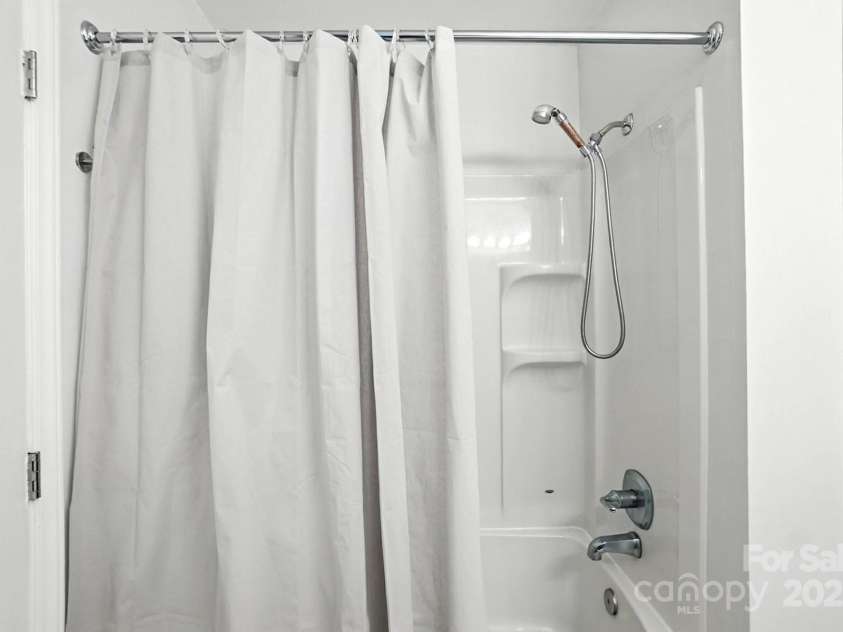 2509 Kilborne Drive, Charlotte, NC 28205.  MLS# CAR4279222, YatesRealty ID 28411. 