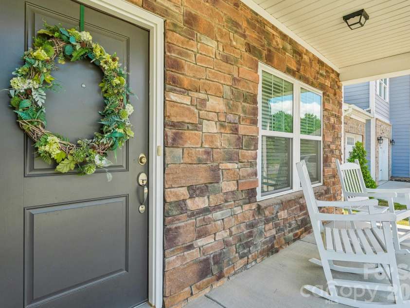 817 Alexander Commons Drive, Monroe, NC 28112.  MLS# CAR4386450, YatesRealty ID 28411. 