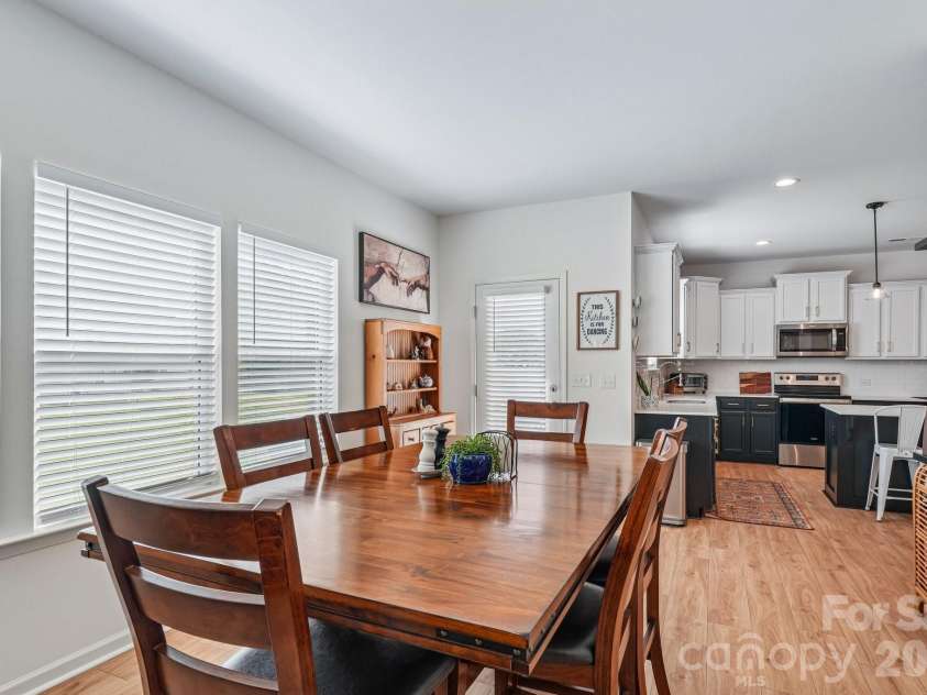 817 Alexander Commons Drive, Monroe, NC 28112.  MLS# CAR4386450, YatesRealty ID 28411. 