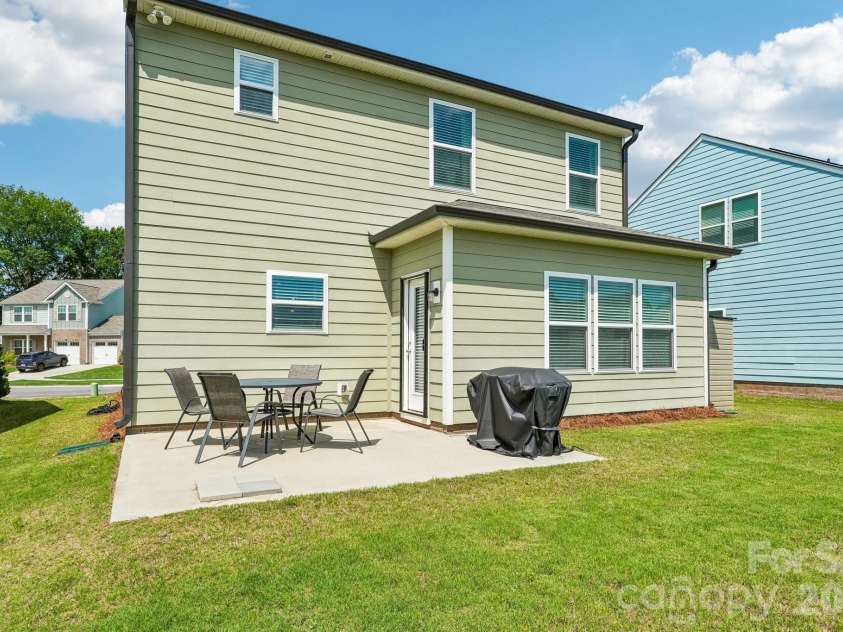 817 Alexander Commons Drive, Monroe, NC 28112.  MLS# CAR4386450, YatesRealty ID 28411. 