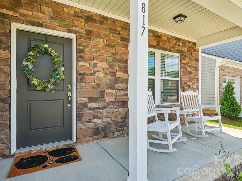 817 Alexander Commons Drive, Monroe, NC 28112.  MLS# CAR4386450, YatesRealty ID 28411. 