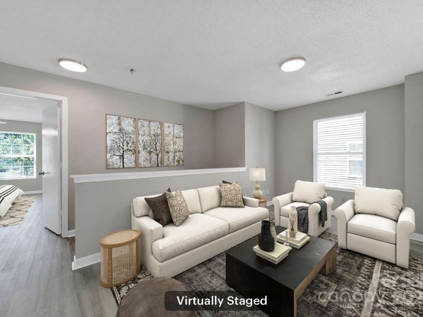 2707 Cochrane Drive, Charlotte, NC 28269.  MLS# CAR4283122, YatesRealty ID 28412. Loft