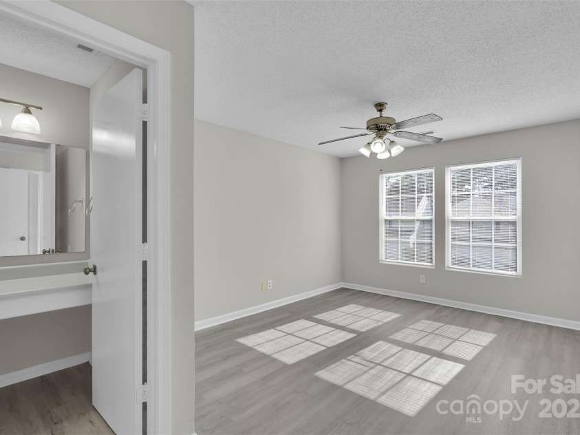 2707 Cochrane Drive, Charlotte, NC 28269.  MLS# CAR4326012, YatesRealty ID 28412. 