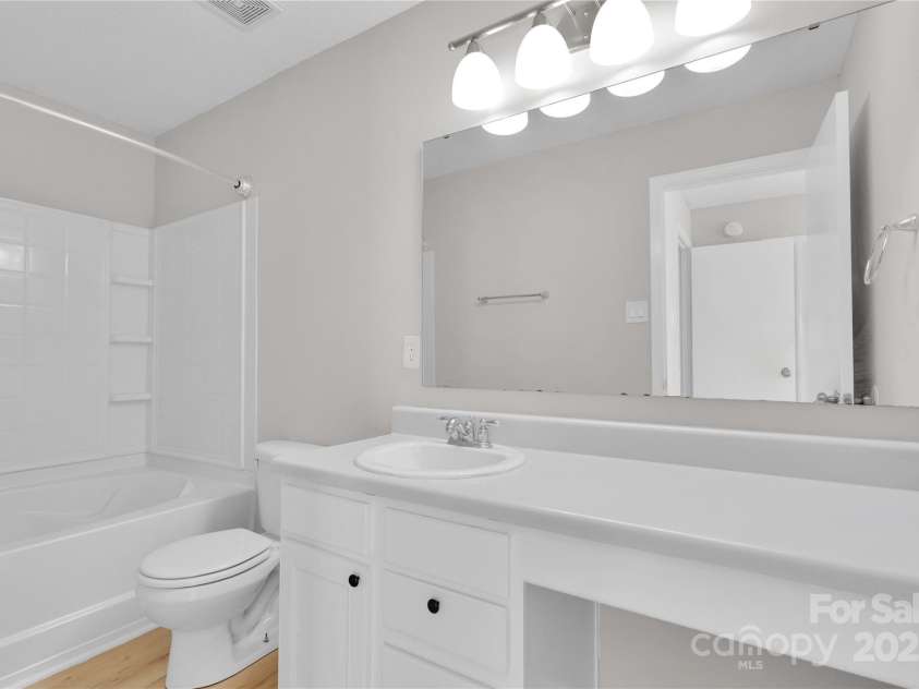 2707 Cochrane Drive, Charlotte, NC 28269.  MLS# CAR4326012, YatesRealty ID 28412. 