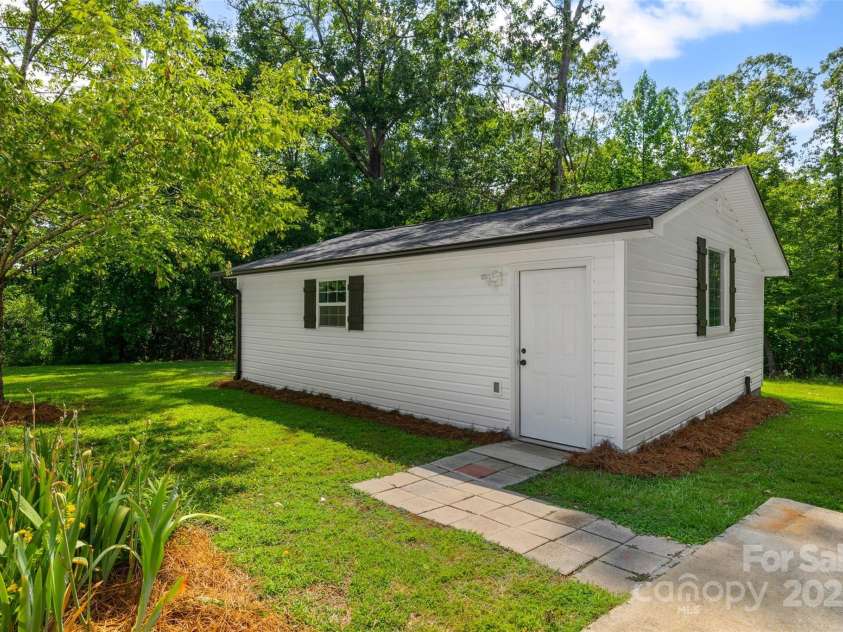 1582 Cornwell Road, Blackstock, SC 29014.  MLS# CAR4276467, YatesRealty ID 28414. 