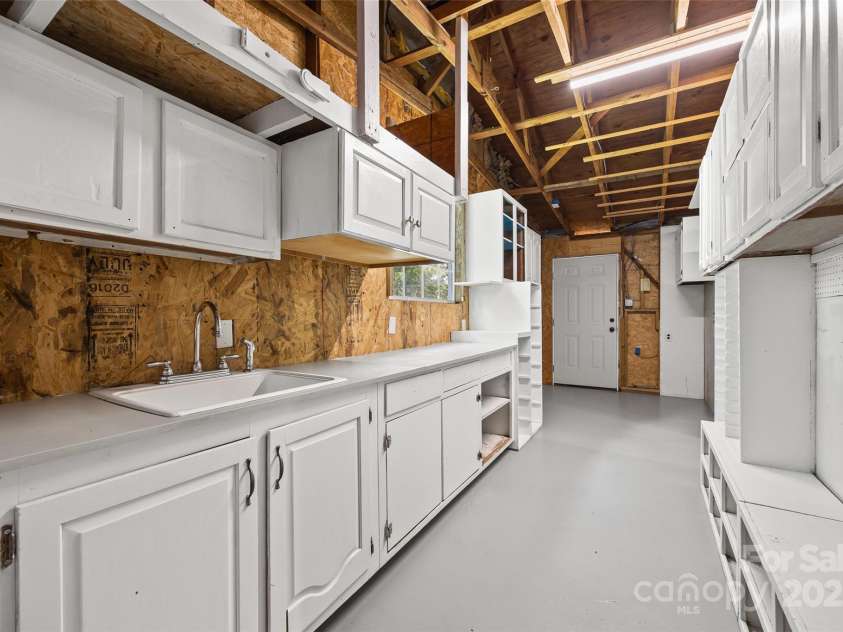 1582 Cornwell Road, Blackstock, SC 29014.  MLS# CAR4276467, YatesRealty ID 28414. 