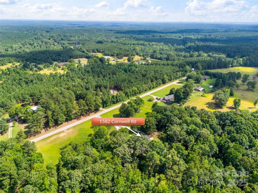 1582 Cornwell Road, Blackstock, SC 29014.  MLS# CAR4276467, YatesRealty ID 28414. 