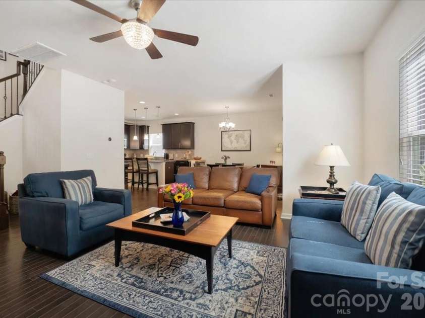 5122 Mount Clare Lane, Charlotte, NC 28210.  MLS# CAR4387557, YatesRealty ID 28414. 