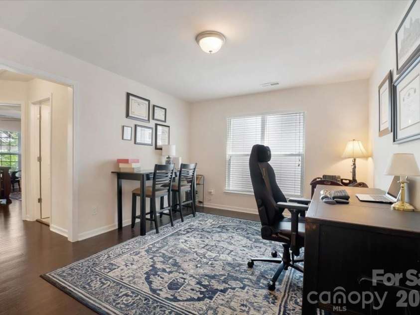 5122 Mount Clare Lane, Charlotte, NC 28210.  MLS# CAR4387557, YatesRealty ID 28414. 