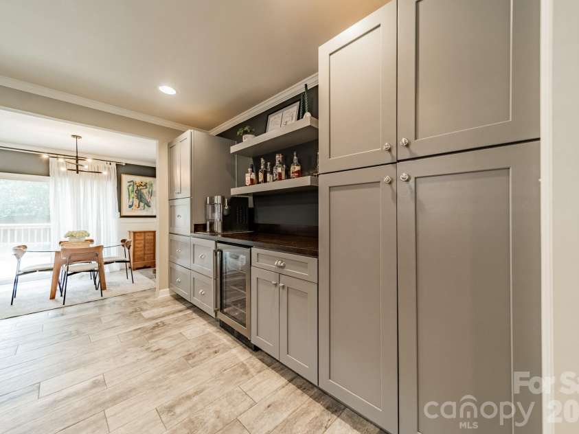 3723 Litchfield Road, Charlotte, NC 28211.  MLS# CAR4387629, YatesRealty ID 28415. 