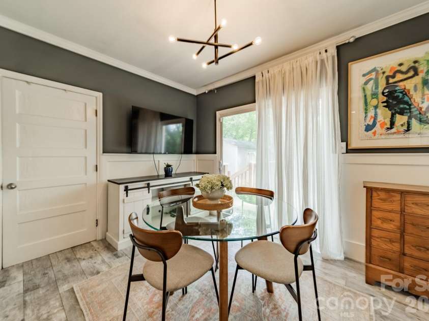 3723 Litchfield Road, Charlotte, NC 28211.  MLS# CAR4387629, YatesRealty ID 28415. 