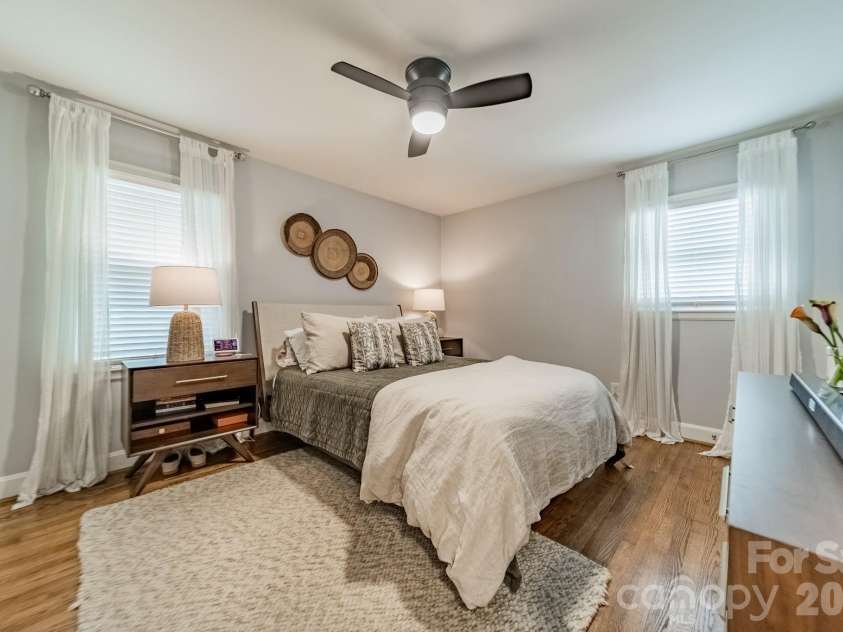3723 Litchfield Road, Charlotte, NC 28211.  MLS# CAR4387629, YatesRealty ID 28415. 