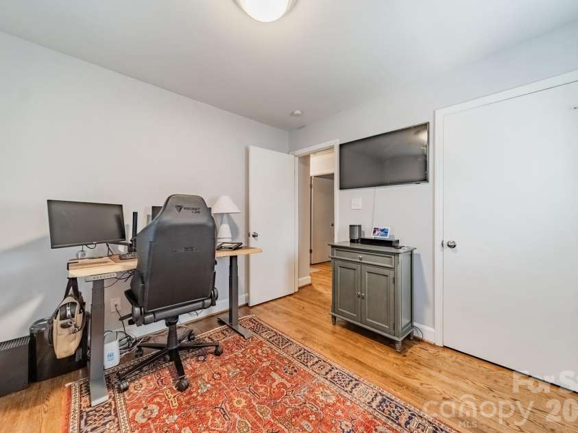 3723 Litchfield Road, Charlotte, NC 28211.  MLS# CAR4387629, YatesRealty ID 28415. 