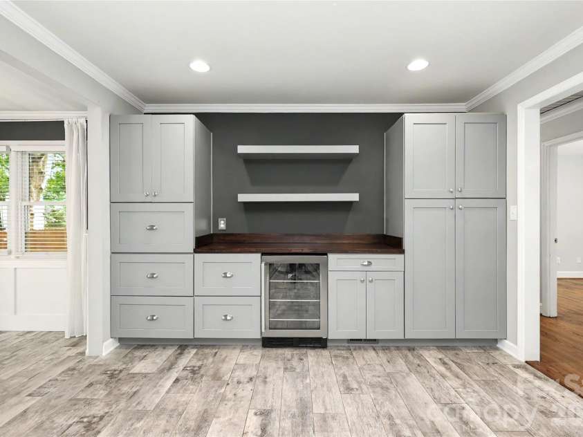 3723 Litchfield Road, Charlotte, NC 28211.  MLS# CAR4387629, YatesRealty ID 28415. 