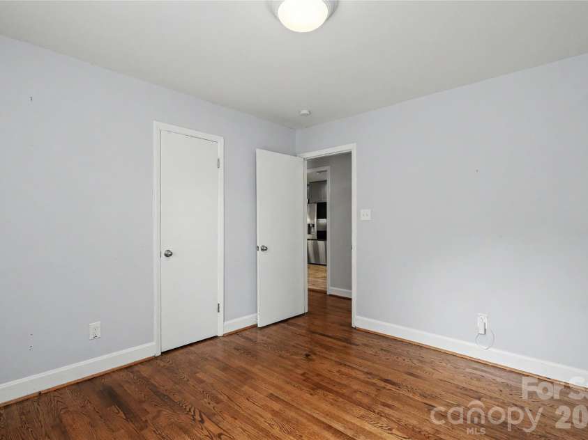 3723 Litchfield Road, Charlotte, NC 28211.  MLS# CAR4387629, YatesRealty ID 28415. 
