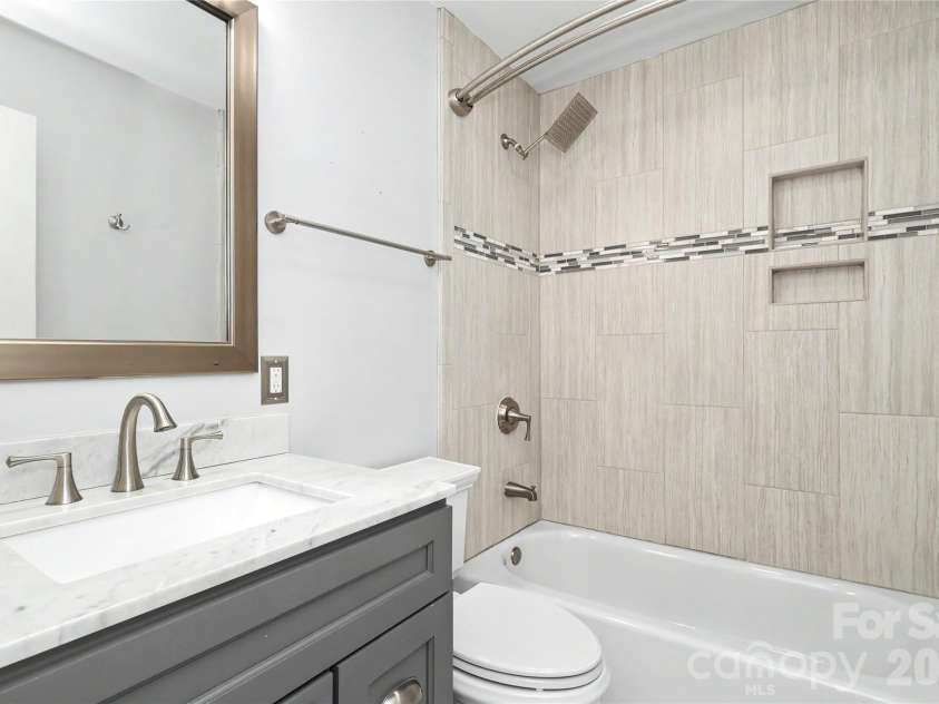3723 Litchfield Road, Charlotte, NC 28211.  MLS# CAR4387629, YatesRealty ID 28415. 