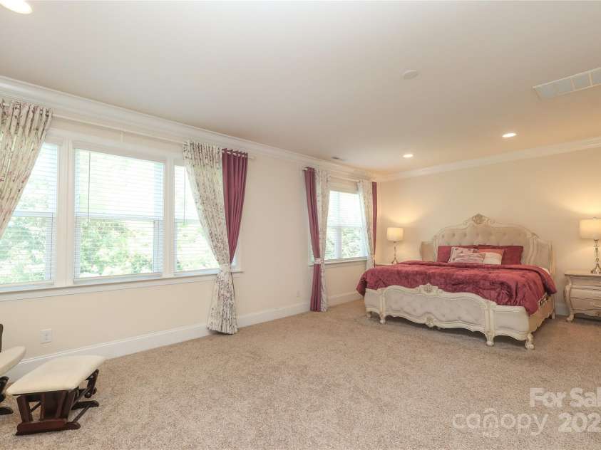 398 Hampton Trail Drive, Fort Mill, SC 29708.  MLS# CAR4271025, YatesRealty ID 28415. Large Owners Suite