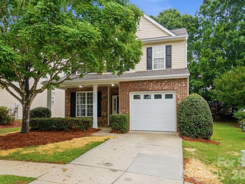 16844 Kettlewell Lane, Charlotte, NC 28277.  MLS# CAR4386413, YatesRealty ID 28417. 