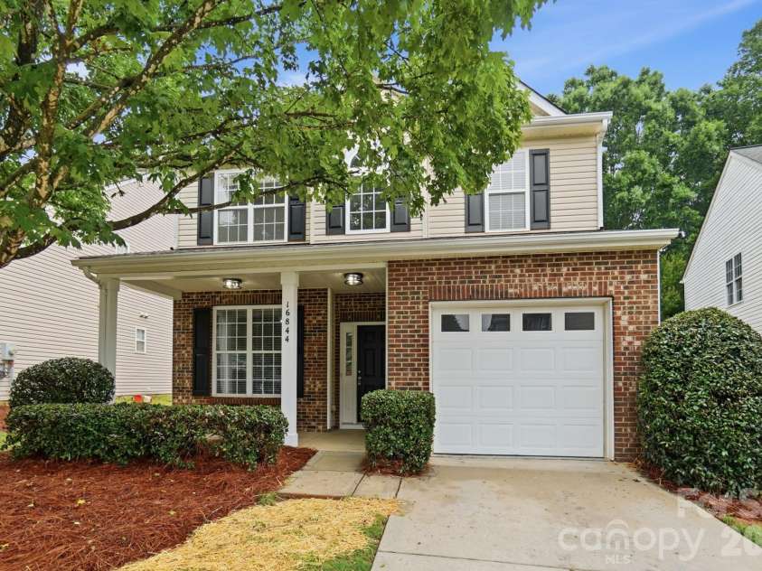 16844 Kettlewell Lane, Charlotte, NC 28277.  MLS# CAR4386413, YatesRealty ID 28417. 