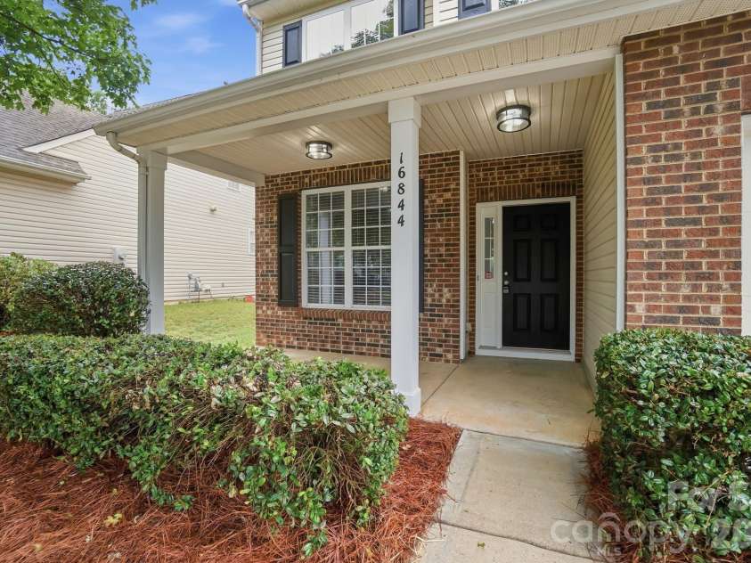16844 Kettlewell Lane, Charlotte, NC 28277.  MLS# CAR4386413, YatesRealty ID 28417. 