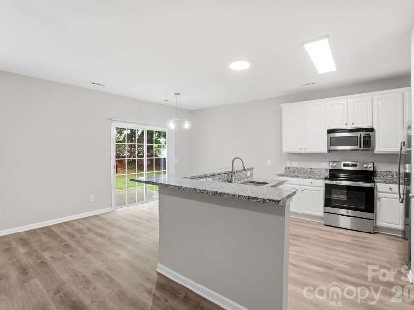 16844 Kettlewell Lane, Charlotte, NC 28277.  MLS# CAR4386413, YatesRealty ID 28417. 