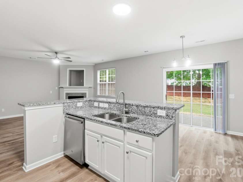 16844 Kettlewell Lane, Charlotte, NC 28277.  MLS# CAR4386413, YatesRealty ID 28417. 