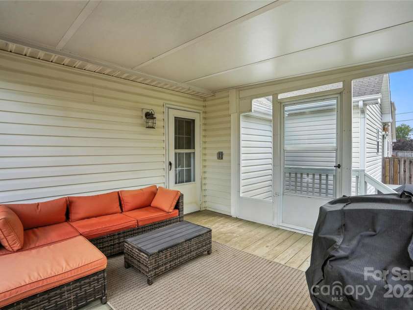 407 Riverwalk Drive, Concord, NC 28027.  MLS# CAR4284320, YatesRealty ID 28417. 