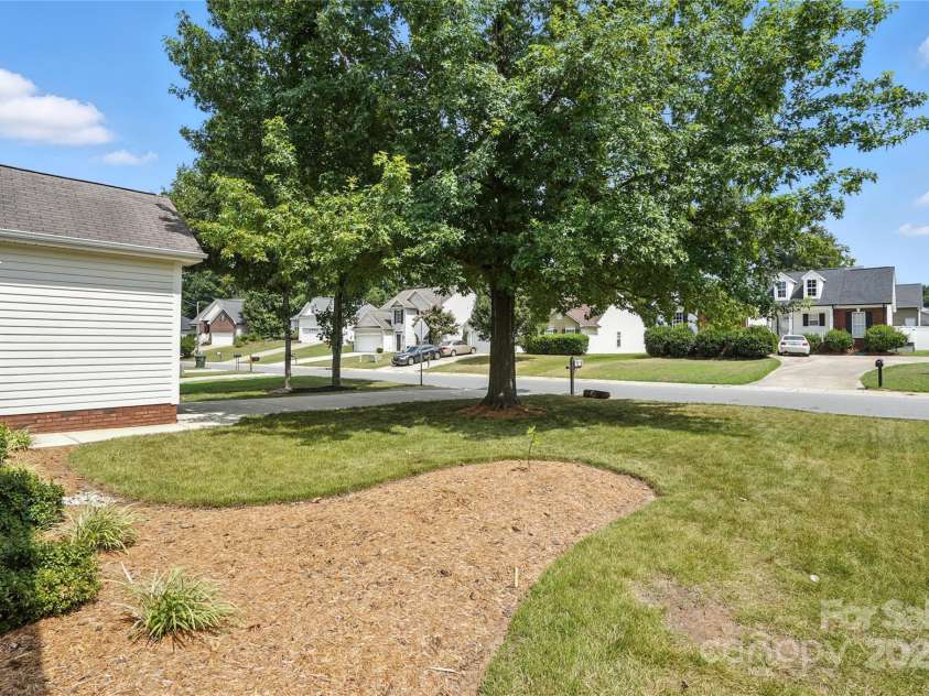 407 Riverwalk Drive, Concord, NC 28027.  MLS# CAR4284320, YatesRealty ID 28417. 