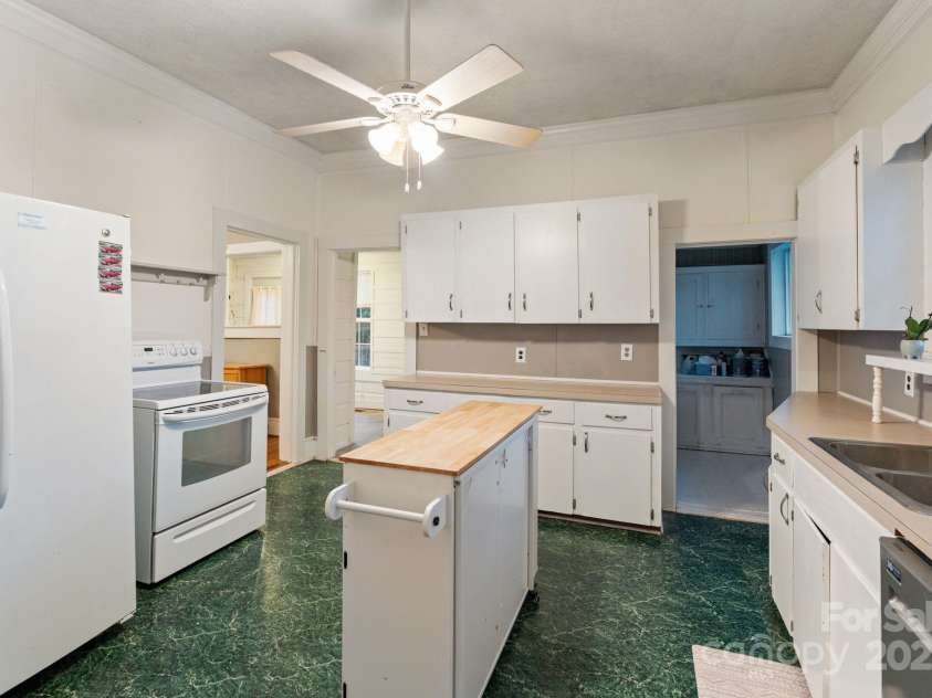 6921 Harmony Grove Road, Nebo, NC 28761.  MLS# CAR4311048, YatesRealty ID 2842. 