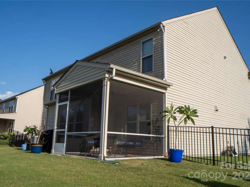 3942 Kestrel Lane, Fort Mill, SC 29707.  MLS# CAR4280875, YatesRealty ID 28421. 