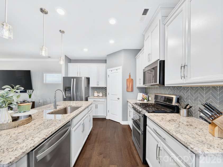 11721 Mesquite Road, Huntersville, NC 28078.  MLS# CAR4377053, YatesRealty ID 28422. Kitchen 