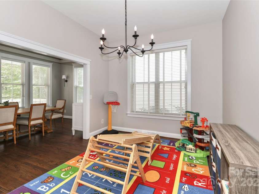 6714 Park Meadows Place, Huntersville, NC 28078.  MLS# CAR4285507, YatesRealty ID 28422. 